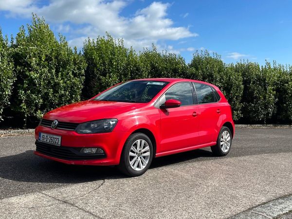 Volkswagen Polo Hatchback, Petrol, 2015, Red
