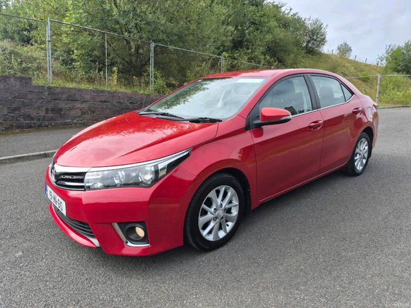 Toyota Corolla Saloon, Diesel, 2015, Red