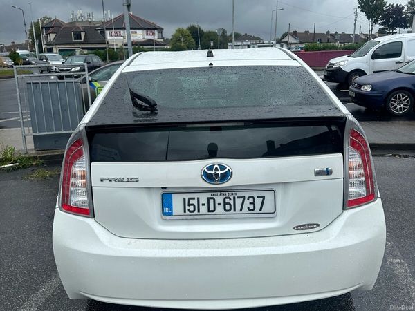 Toyota Prius Hatchback, Petrol Hybrid, 2015, White