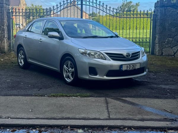 Toyota Corolla Saloon, Petrol, 2011, Silver