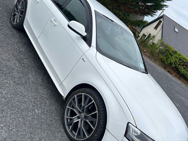 Audi A4 Saloon, Diesel, 2013, White