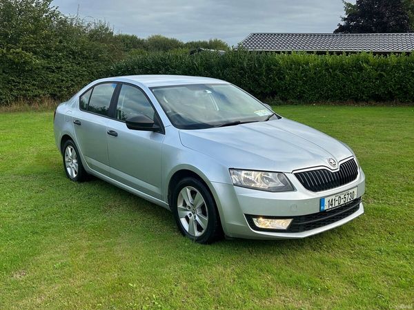 Skoda Octavia Saloon, Diesel, 2014, Silver