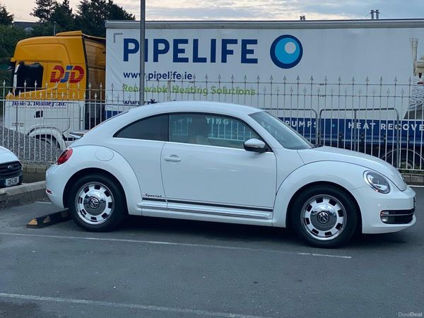 Volkswagen Beetle Hatchback, Petrol, 2015, White