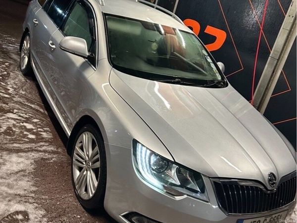 Skoda Superb Estate, Diesel, 2015, Silver