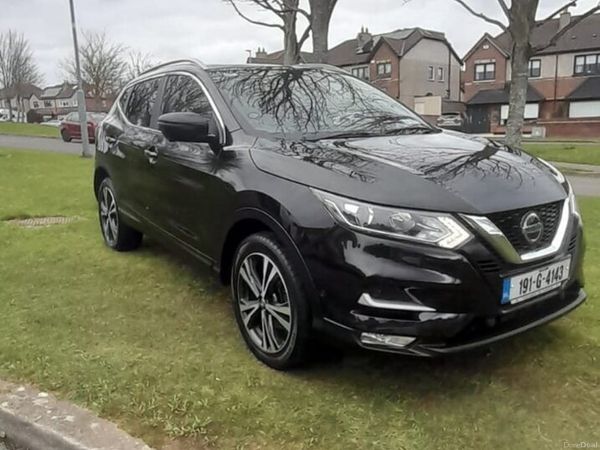 Nissan Qashqai Hatchback, Diesel, 2019, Black