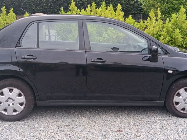 Nissan Tiida Saloon, Petrol, 2008, Black