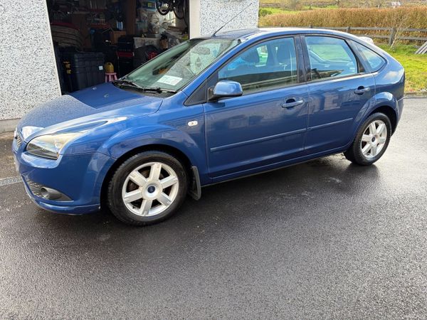Ford Focus Hatchback, Petrol, 2008, Blue