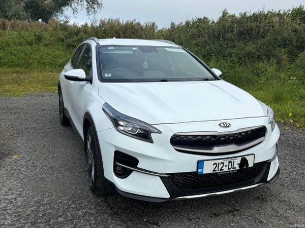 Kia XCeed Hatchback, Petrol Plug-in Hybrid, 2021, White