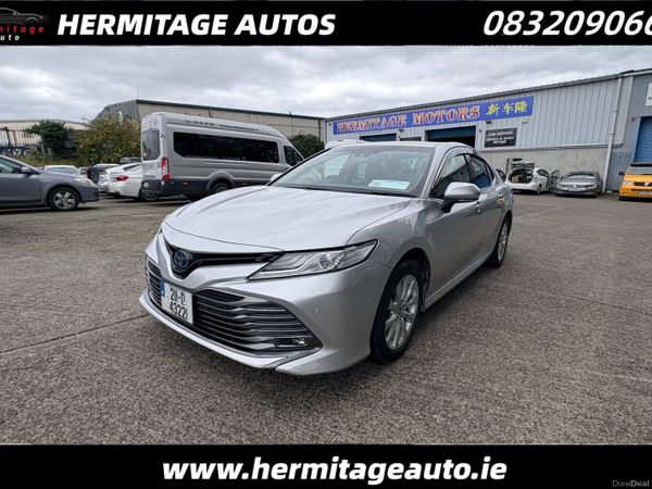 Toyota Camry Saloon, Petrol Hybrid, 2021, Silver