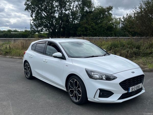 Ford Focus Hatchback, Petrol, 2019, White