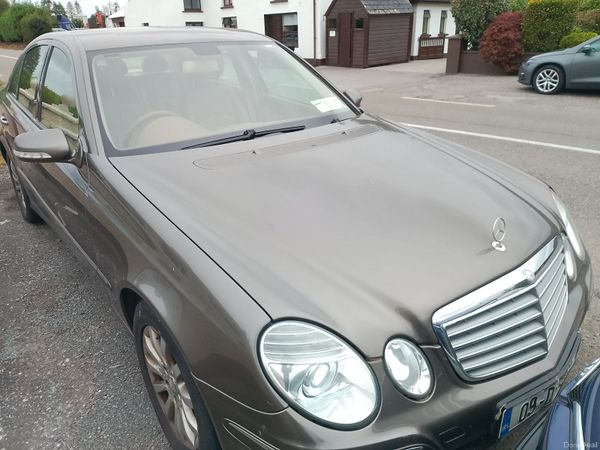 Mercedes-Benz E-Class Saloon, Diesel, 2009, Grey