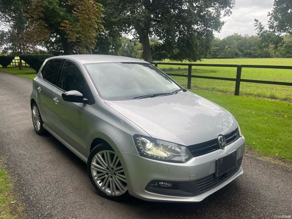Volkswagen Polo Hatchback, Petrol, 2015, Silver