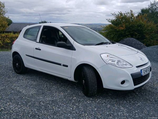 Renault Clio Hatchback, Ethanol Petrol, 2012, White