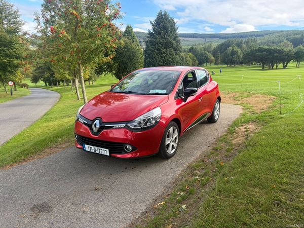 Renault Clio Hatchback, Diesel, 2017, Red