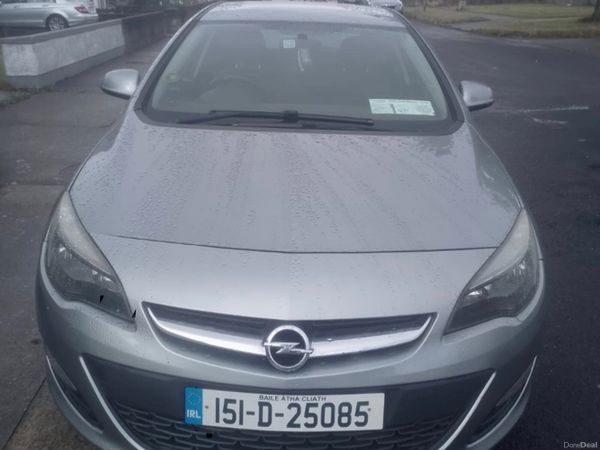 Opel Astra Hatchback, Petrol, 2015, Silver