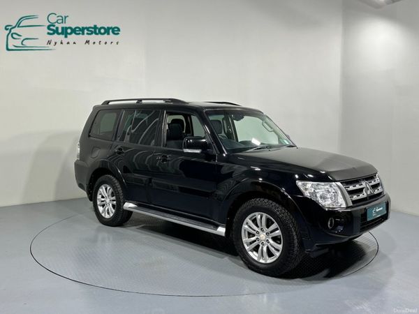 Mitsubishi Pajero SUV, Diesel, 2014, Black