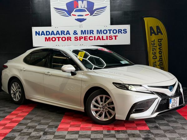 Toyota Camry Saloon, Petrol Hybrid, 2023, White