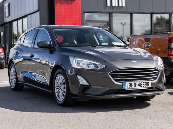 Ford Focus Hatchback, Petrol, 2019, Grey
