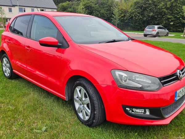Volkswagen Polo Hatchback, Petrol, 2014, Red