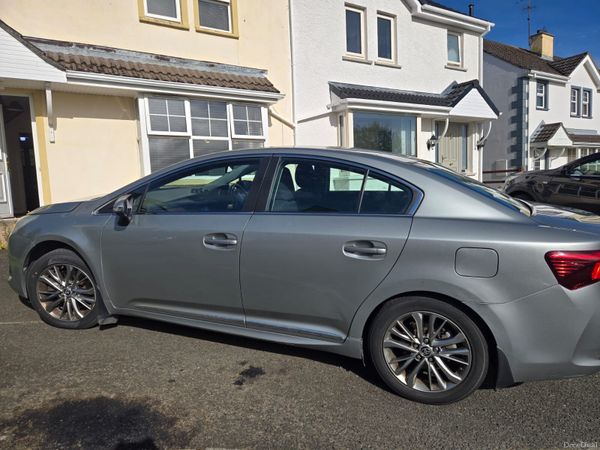 Toyota Avensis Saloon, Diesel, 2018, Grey