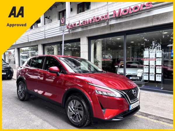Nissan Qashqai MPV, Petrol, 2024, Red