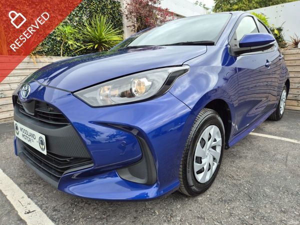 Toyota Yaris Hatchback, Petrol Hybrid, 2022, Blue