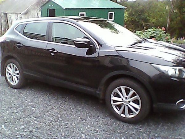 Nissan Qashqai Hatchback, Diesel, 2014, Black