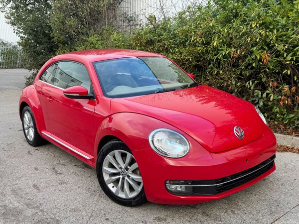 Volkswagen Beetle Hatchback, Petrol, 2015, Red