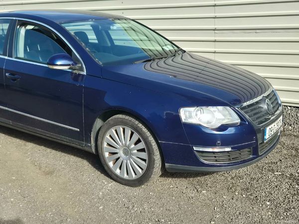 Volkswagen Passat Saloon, Diesel, 2009, Blue