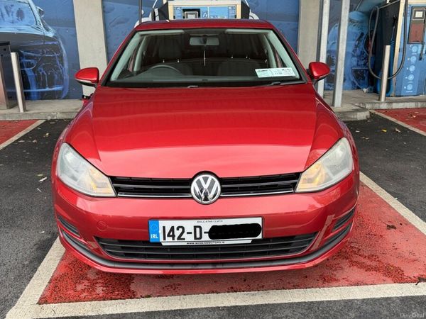 Volkswagen Golf Hatchback, Petrol, 2014, Red