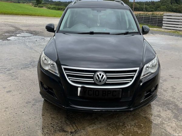 Volkswagen Tiguan SUV, Diesel, 2010, Black