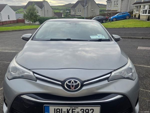 Toyota Avensis Saloon, Diesel, 2018, Grey