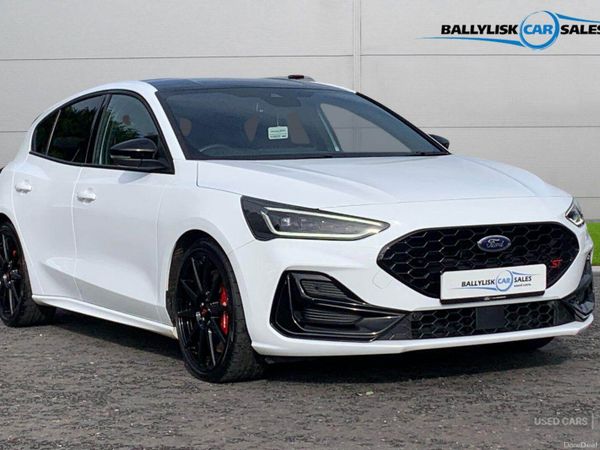 Ford Focus Hatchback, Petrol, 2023, White