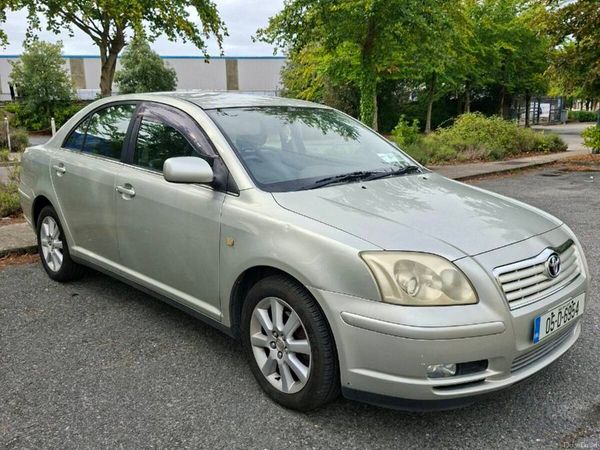 Toyota Avensis Saloon, Petrol, 2005, Silver