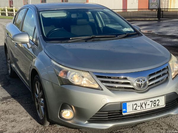 Toyota Avensis Saloon, Diesel, 2012, Grey