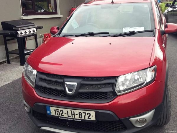 Dacia Sandero Stepway Hatchback, Diesel, 2015, Red