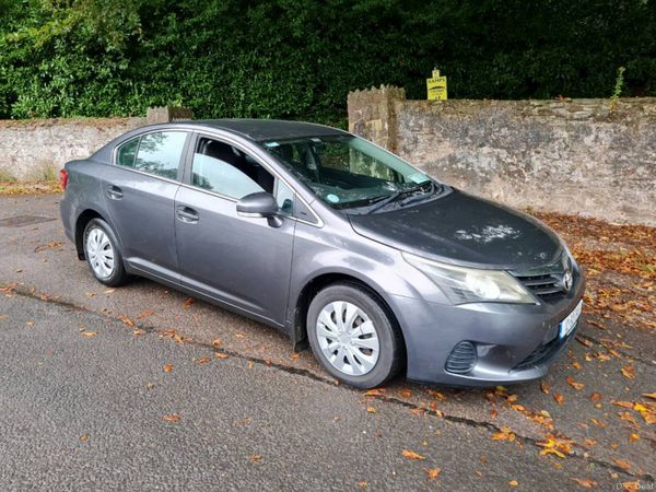 Toyota Avensis Saloon, Diesel, 2012, Grey