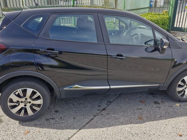 Renault Captur Hatchback, Petrol, 2019, Black