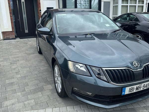 Skoda Octavia Saloon, Diesel, 2018, Grey