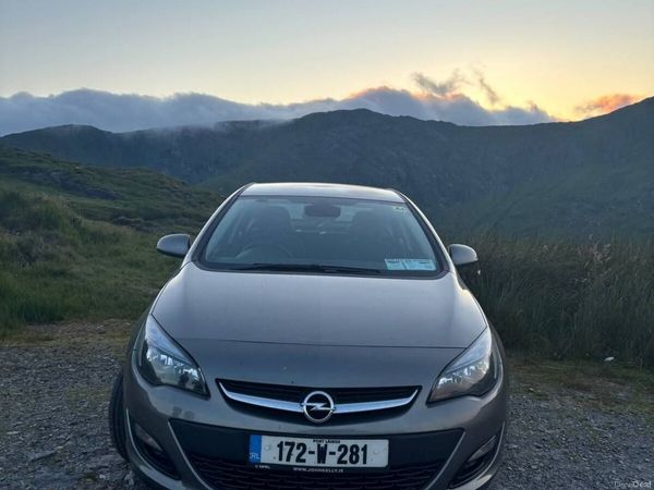Opel Astra Saloon, Diesel, 2017, Grey