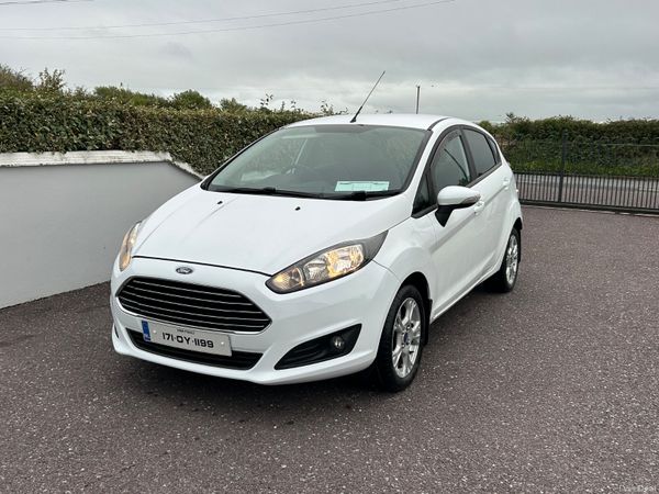 Ford Fiesta Hatchback, Petrol, 2017, White