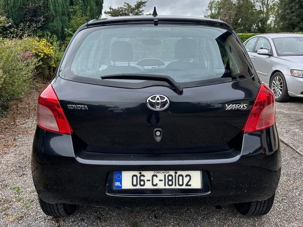 Toyota Yaris Hatchback, Petrol, 2006, Black