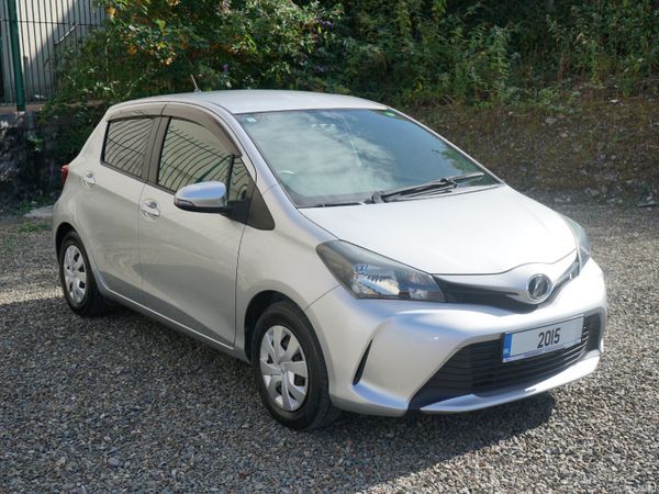 Toyota Vitz Hatchback, Petrol, 2015, Silver