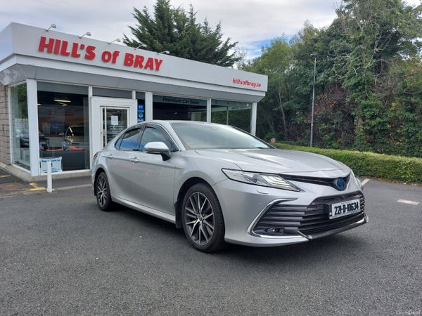 Toyota Camry Saloon, Petrol Hybrid, 2022, Grey