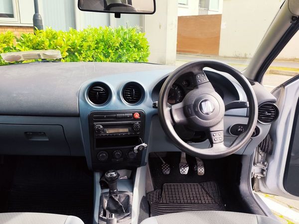 SEAT Cordoba Saloon, Petrol, 2005, Grey