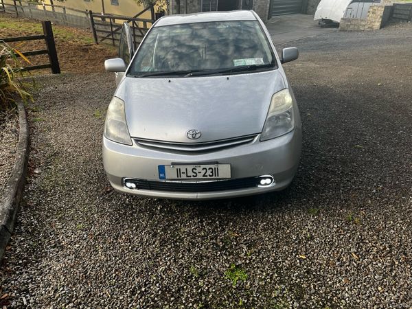 Toyota Prius Hatchback, Petrol Hybrid, 2011, Silver