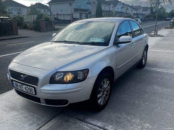 Volvo S40 Saloon, Petrol, 2008, Silver