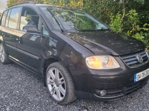 Volkswagen Touran MPV, Diesel, 2004, Black