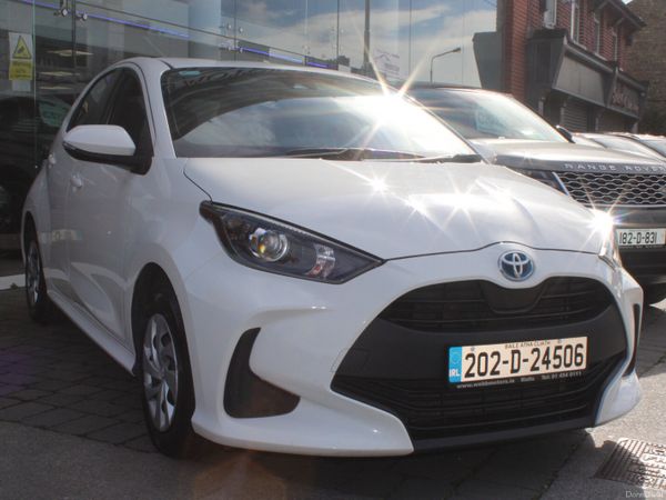Toyota Yaris Estate, Petrol Hybrid, 2020, White