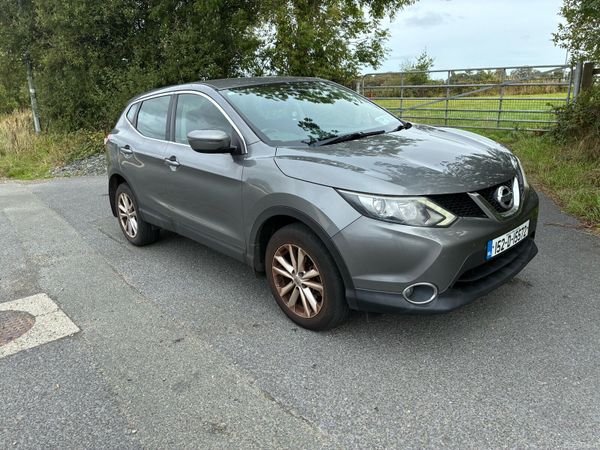 Nissan Qashqai Hatchback, Diesel, 2015, Grey